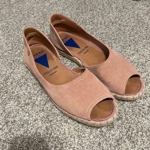 Pink espadrilles-suede. Verbenas